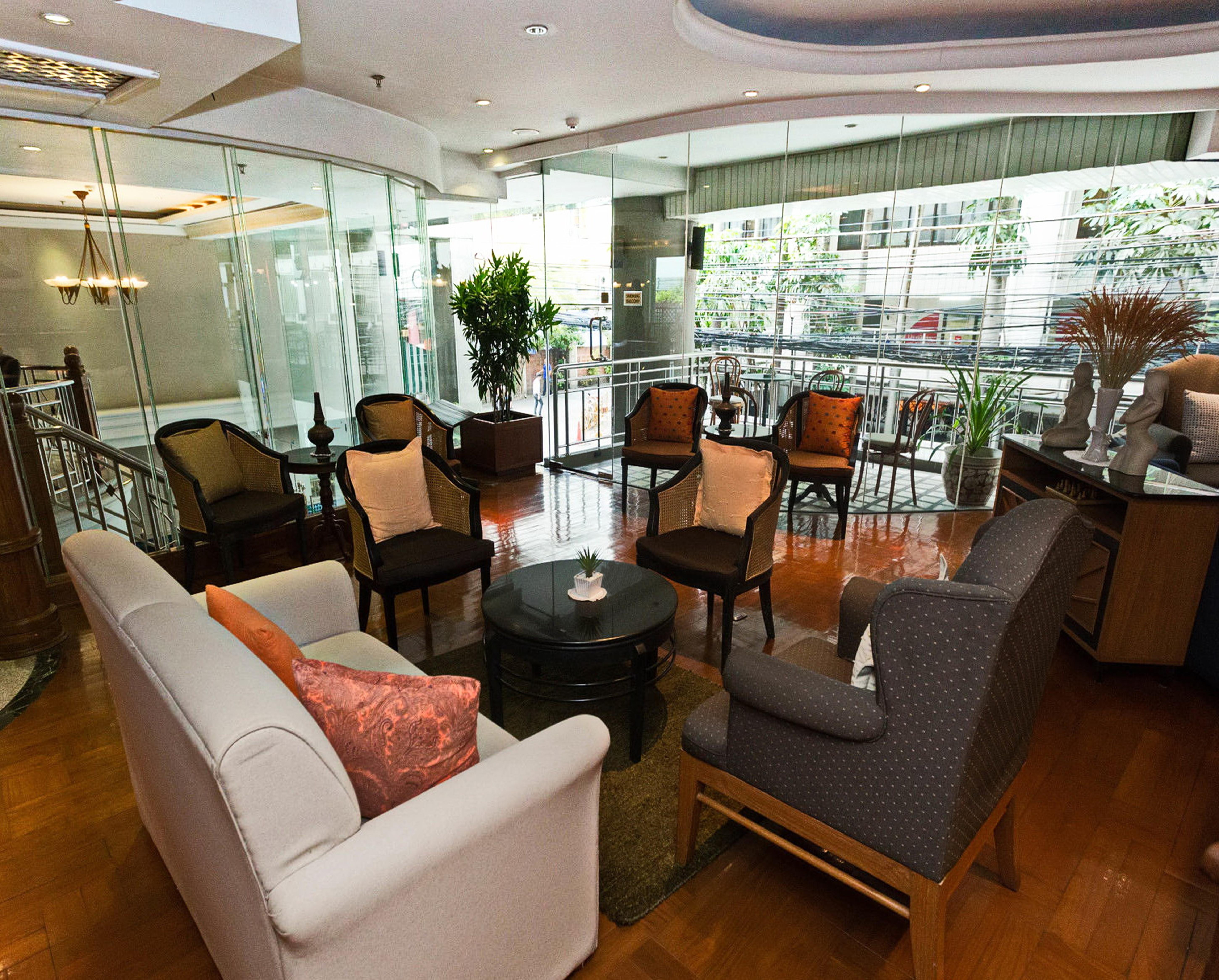 Silom Serene A Boutique Hotel Бангкок Экстерьер фото